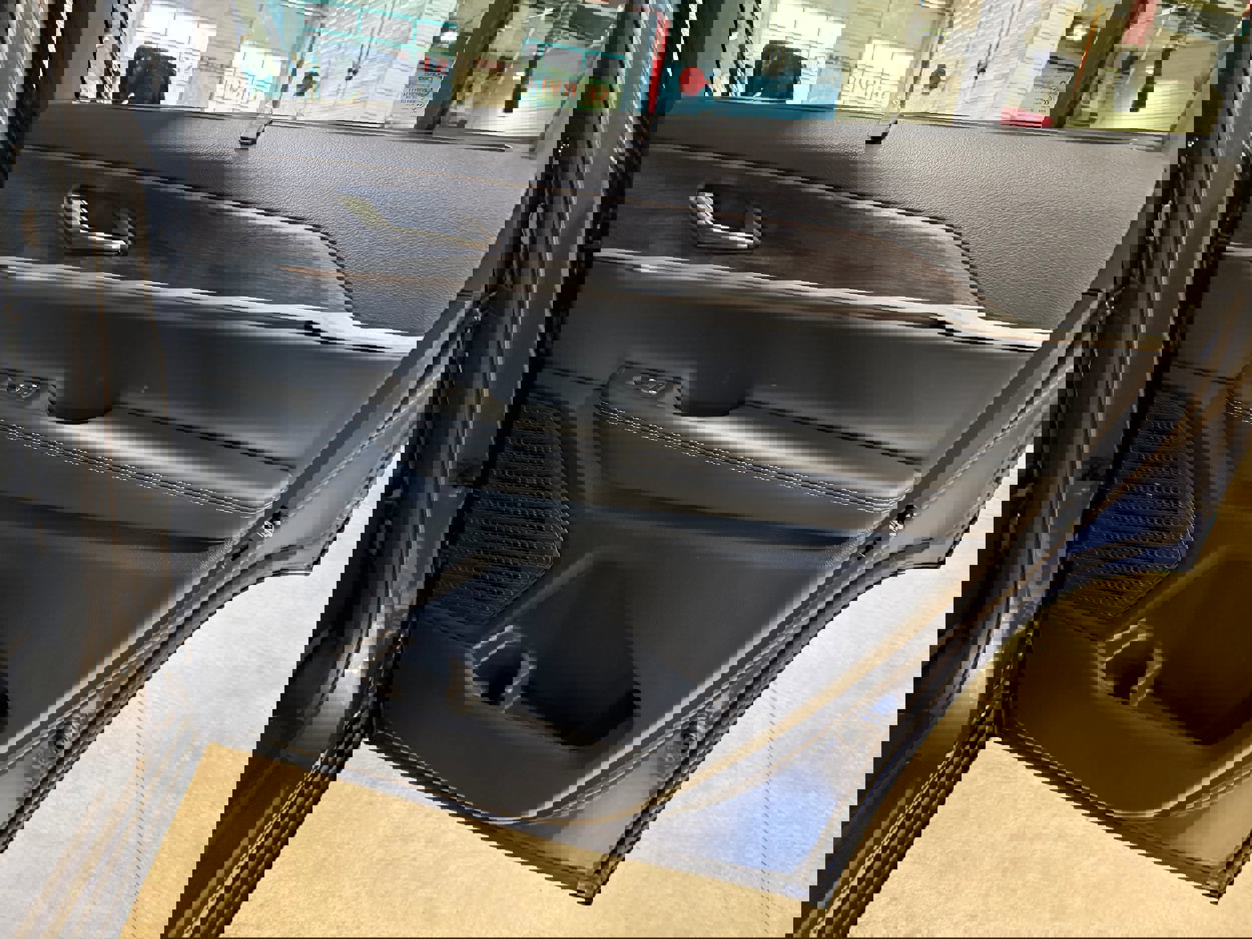 New 2025 Jeep Grand Cherokee L Limited image 11