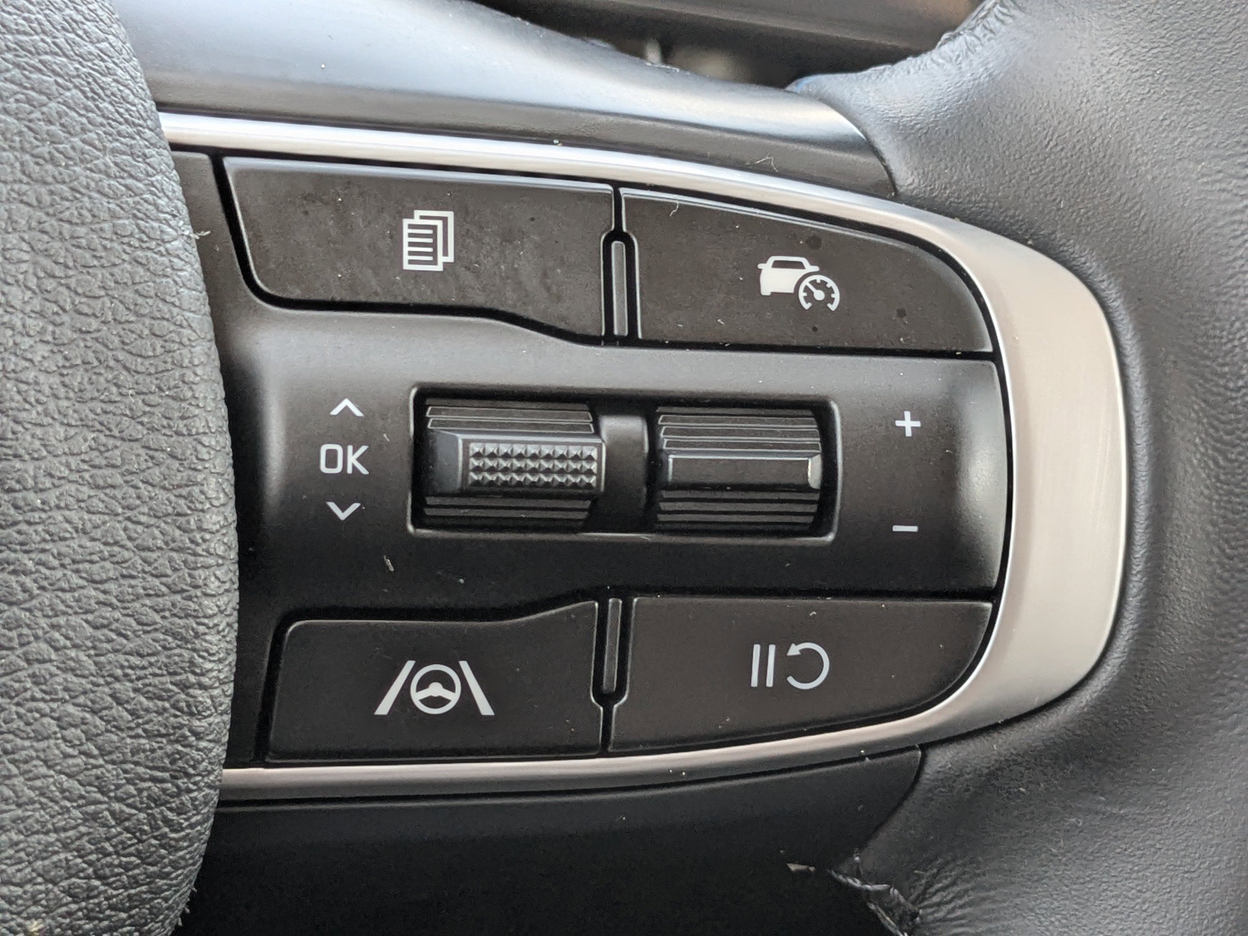 Certified 2024 Kia Sportage EX image 33