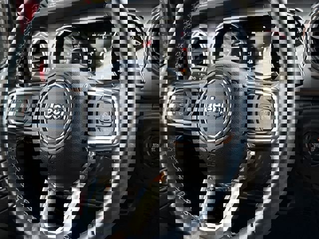 Used 2021 Jeep Gladiator Rubicon image 17