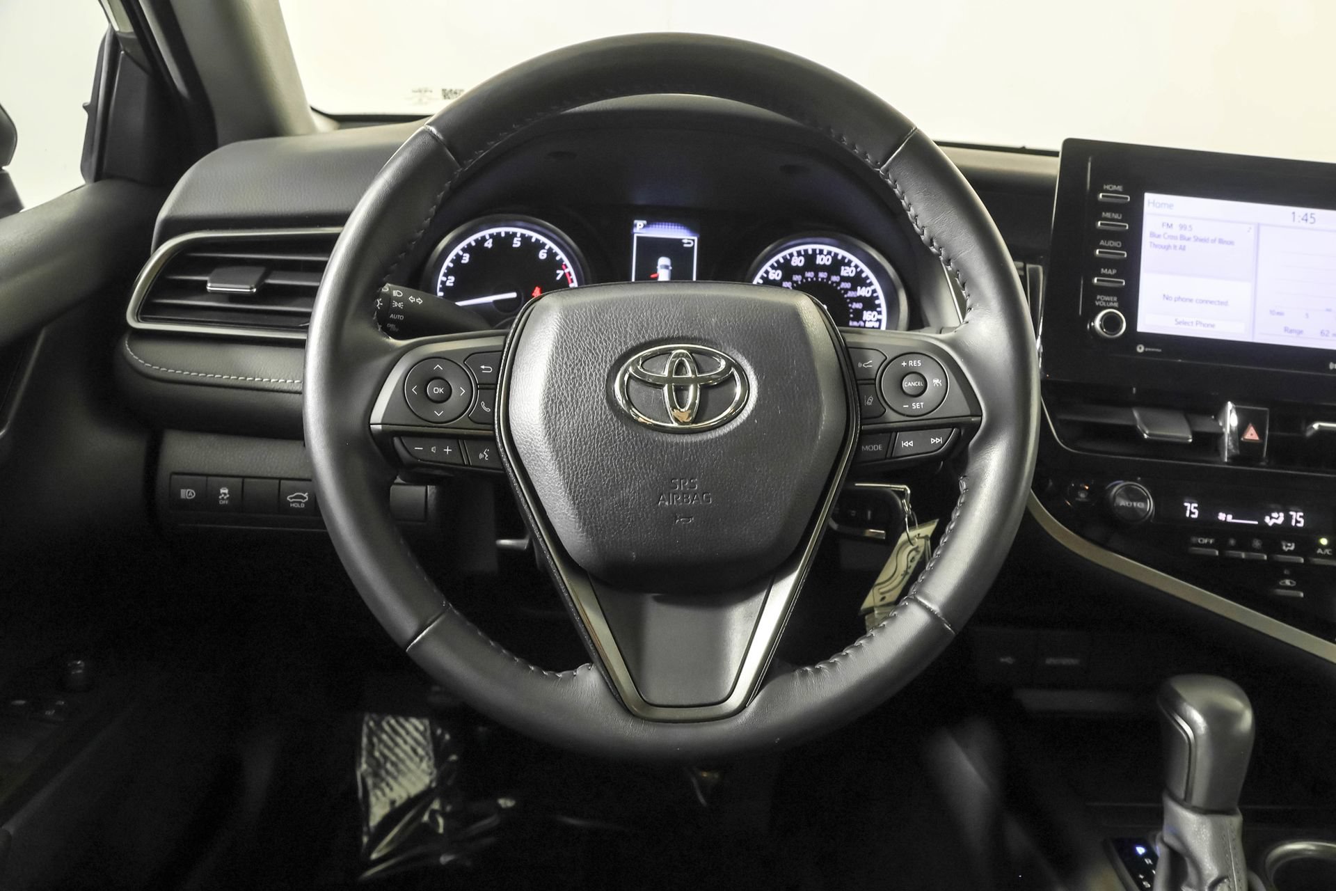Used 2022 Toyota Camry SE FWD image 25