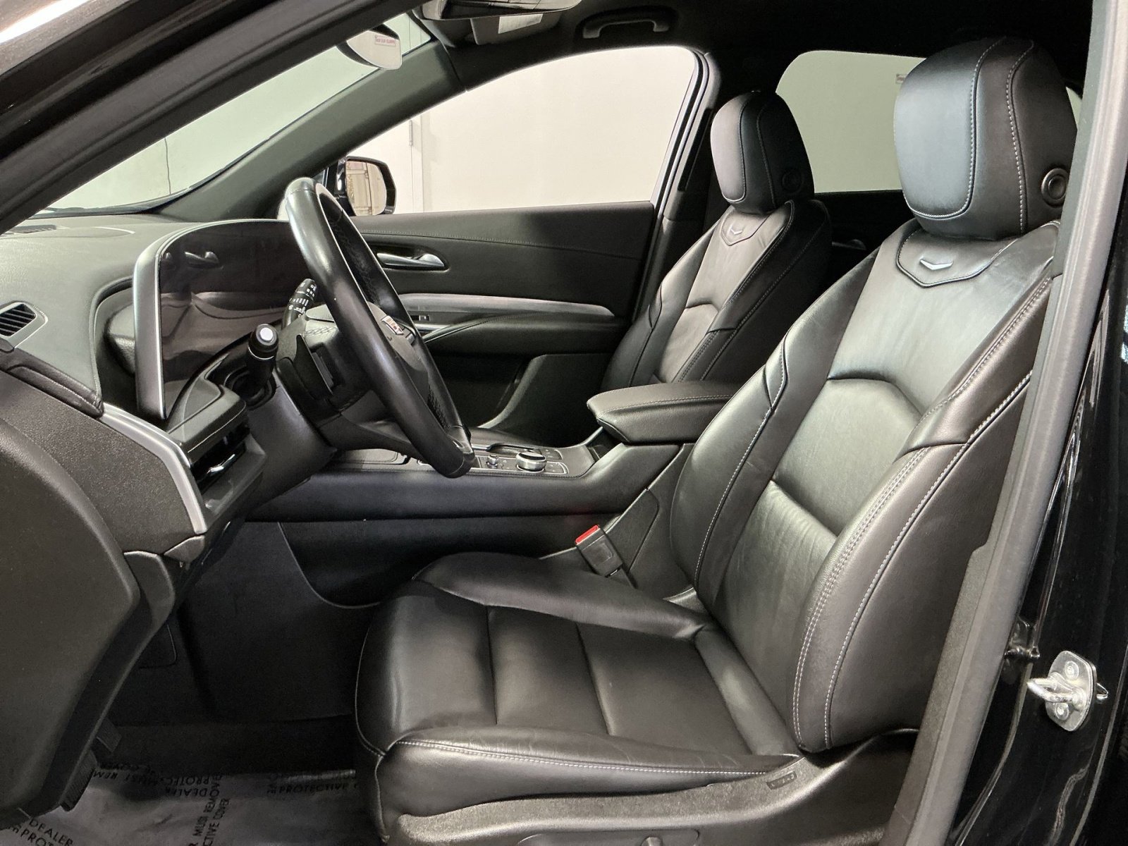Used 2024 Cadillac XT4 Premium Luxury AWD/4WD image 14
