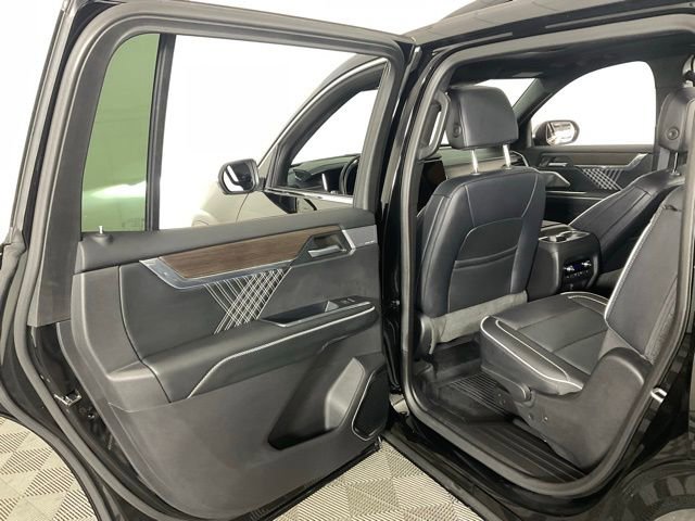 Used 2024 GMC Acadia Denali w/ Super Cruise Package image 32