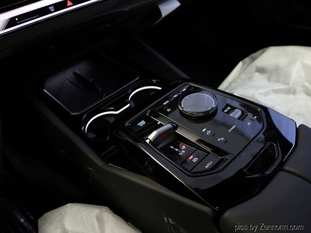 Used 2026 BMW i5 eDrive40 w/ M Sport Package image 26