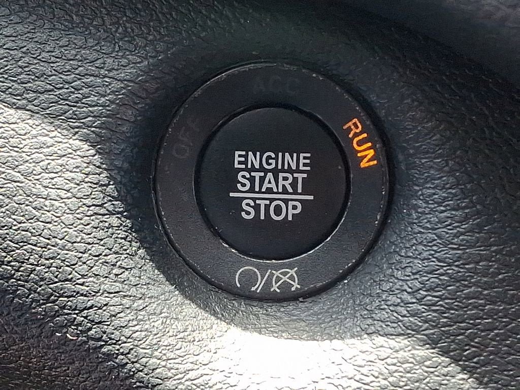 Used 2022 Jeep Cherokee Limited AWD/4WD image 25
