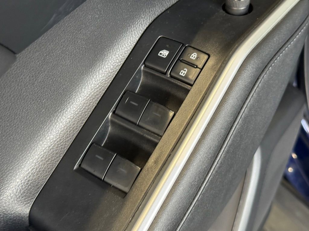 Used 2023 Toyota Highlander XLE image 21