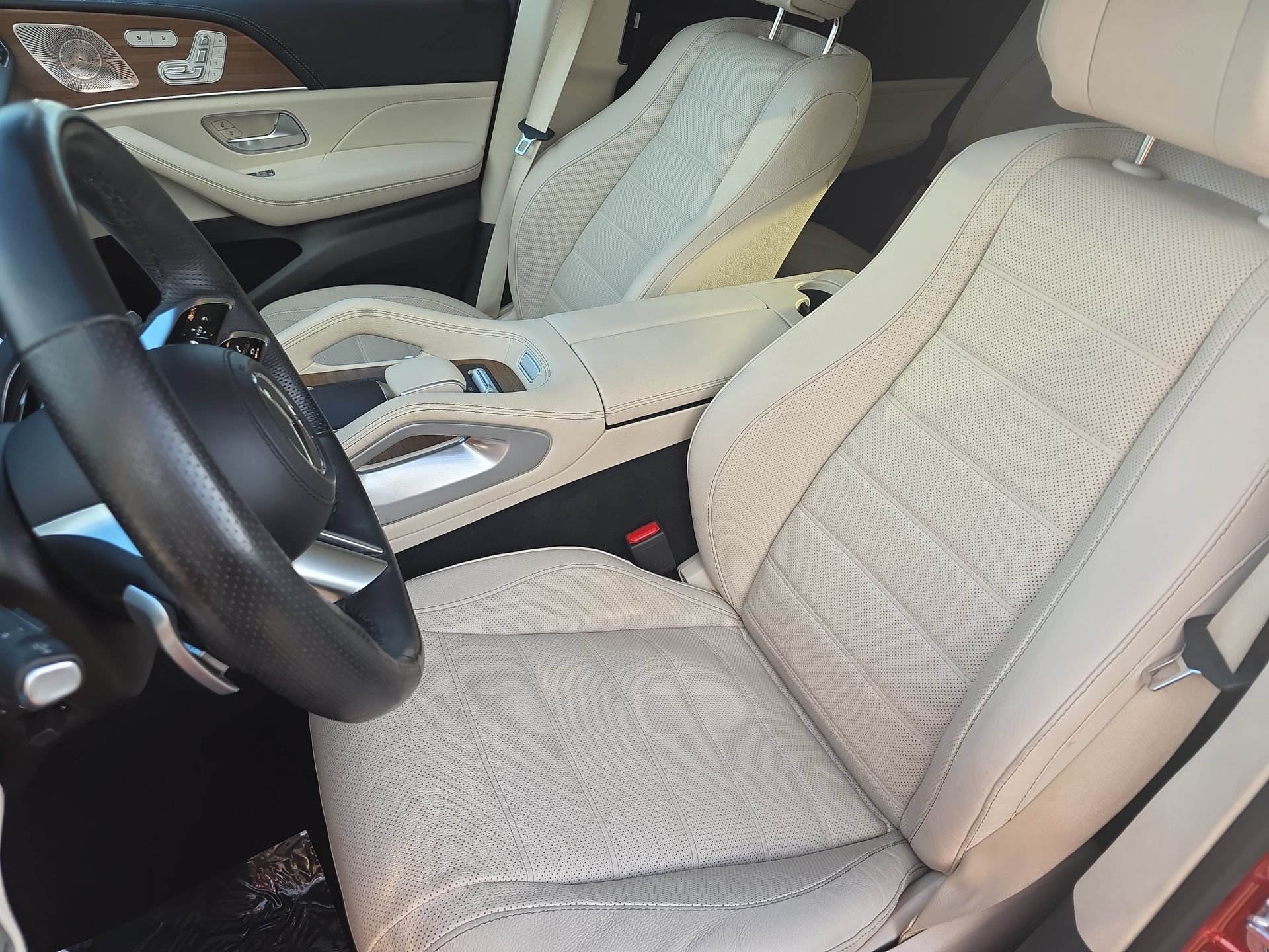 Used 2024 Mercedes-Benz GLS 580 4MATIC image 15