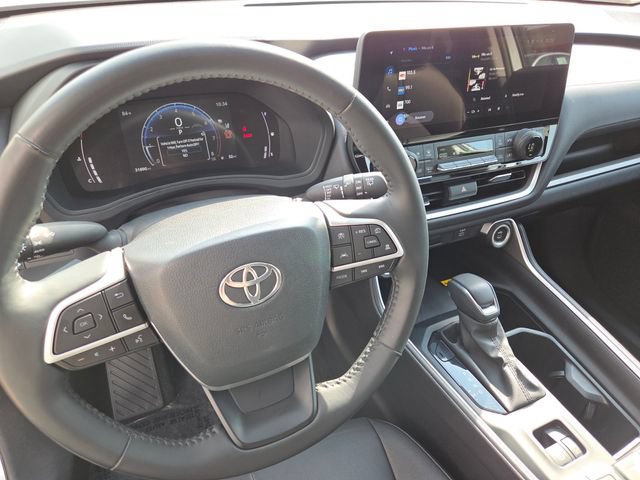 Used 2024 Toyota Grand Highlander AWD image 34