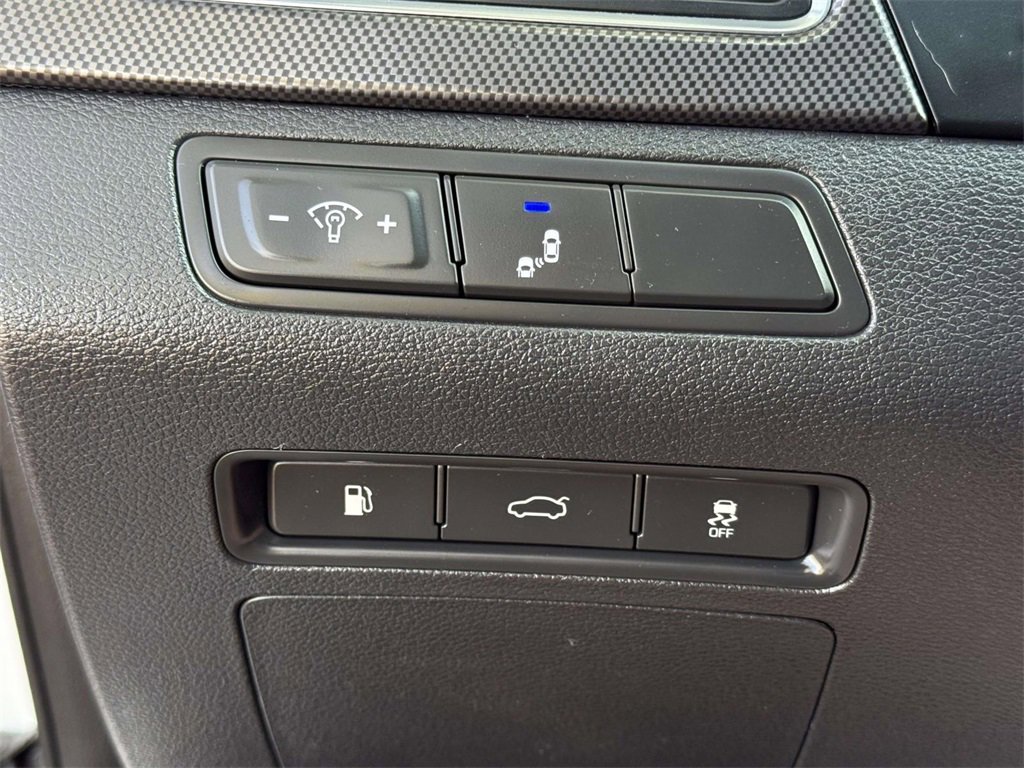 Used 2016 Hyundai Sonata Sport w/ Option Group 02 image 12