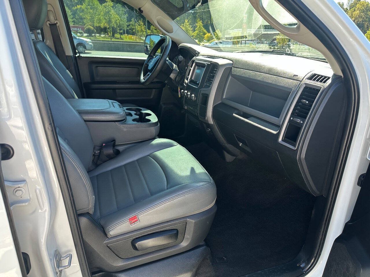 Used 2017 RAM 2500 Tradesman w/ Chrome Appearance Group AWD/4WD image 13