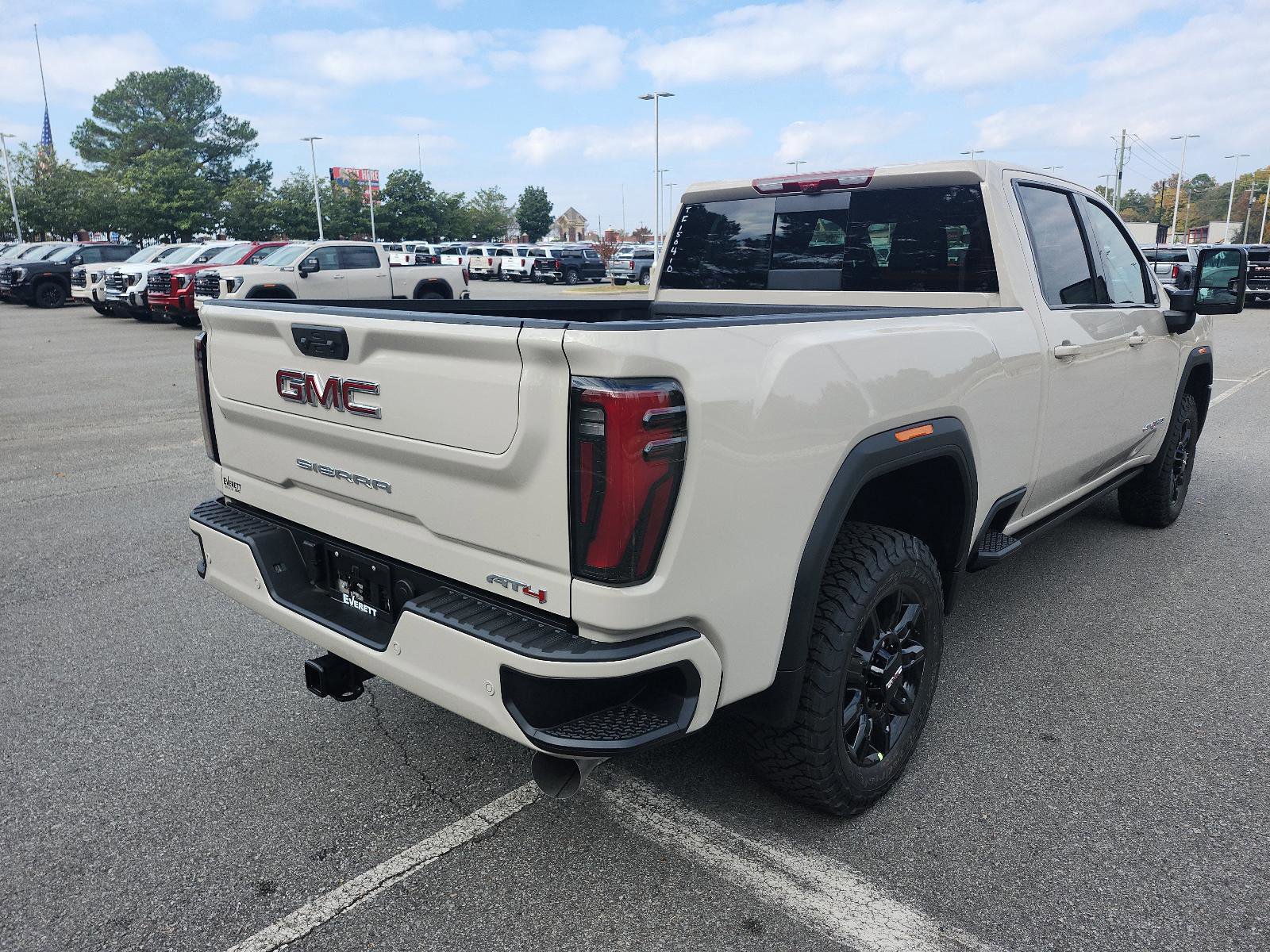 New 2026 GMC Sierra 2500 AT4 w/ AT4 Premium Plus Package image 3