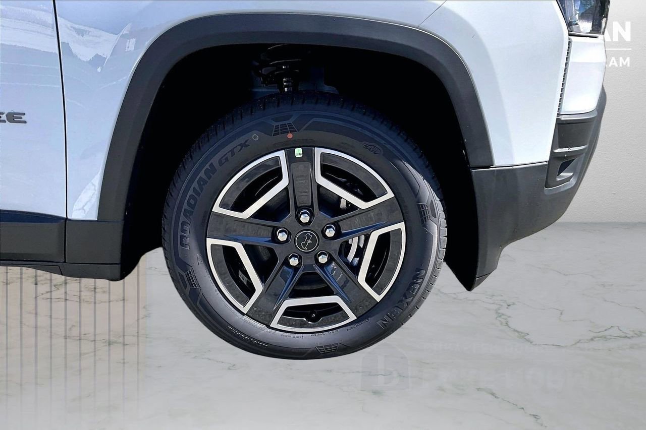 New 2026 Jeep Cherokee Laredo image 31