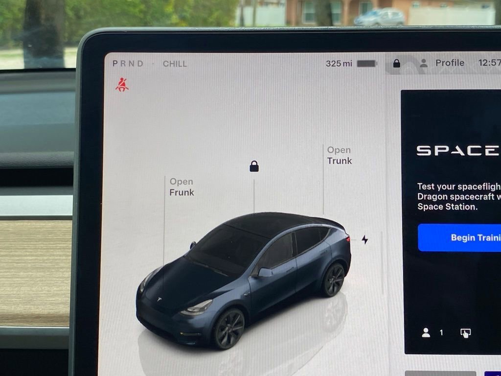 Used 2025 Tesla Model Y Long Range image 29