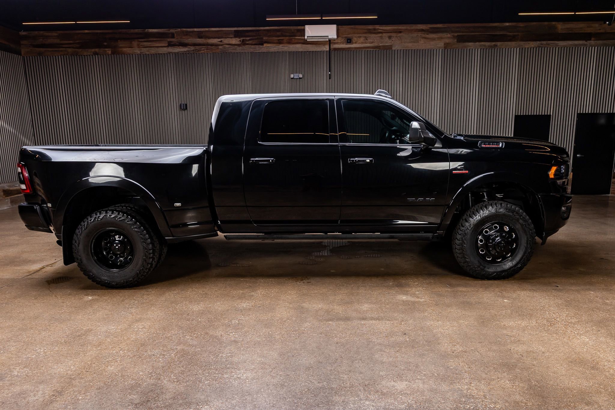 Used 2021 RAM 3500 Limited image 10