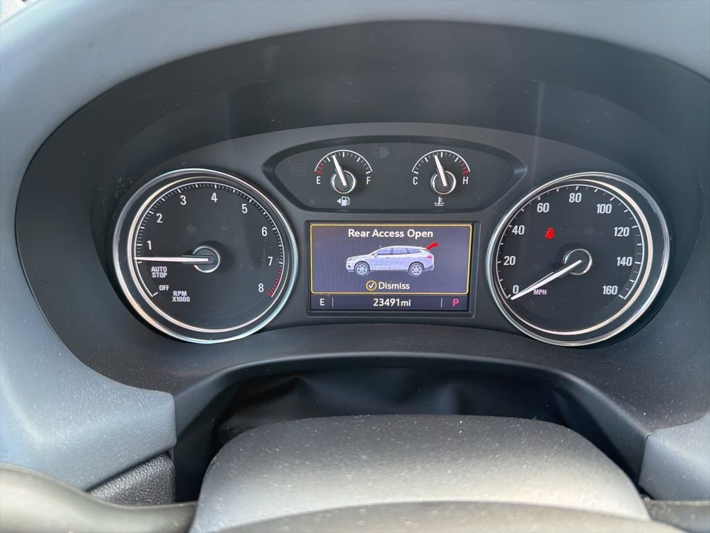 Used 2023 Buick Enclave Essence image 9