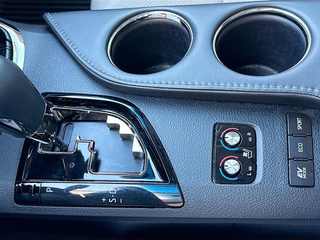 Used 2018 Toyota Avalon Limited image 20