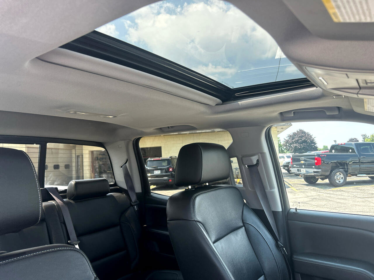 Used 2017 Chevrolet Silverado 1500 LTZ Z71 w/ LTZ Plus Package image 4