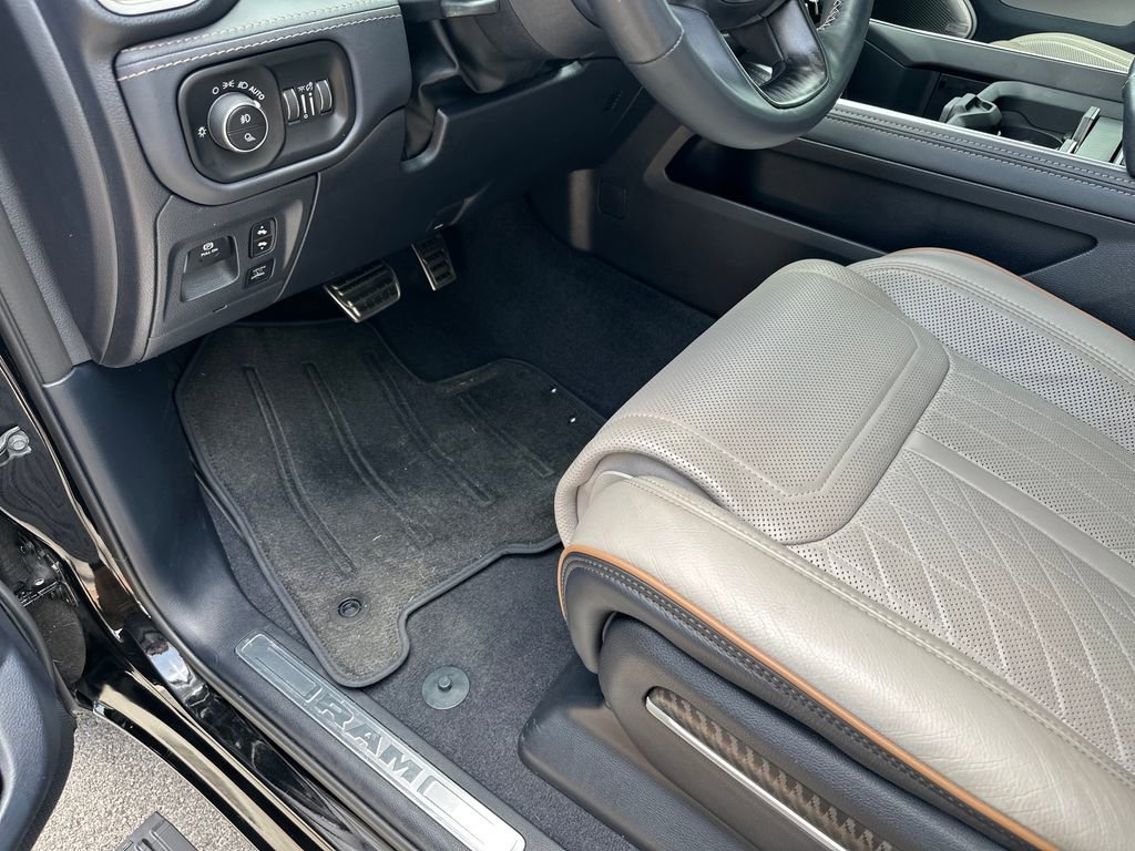Used 2025 RAM 1500 Tungsten w/ Off Road Group AWD/4WD image 19