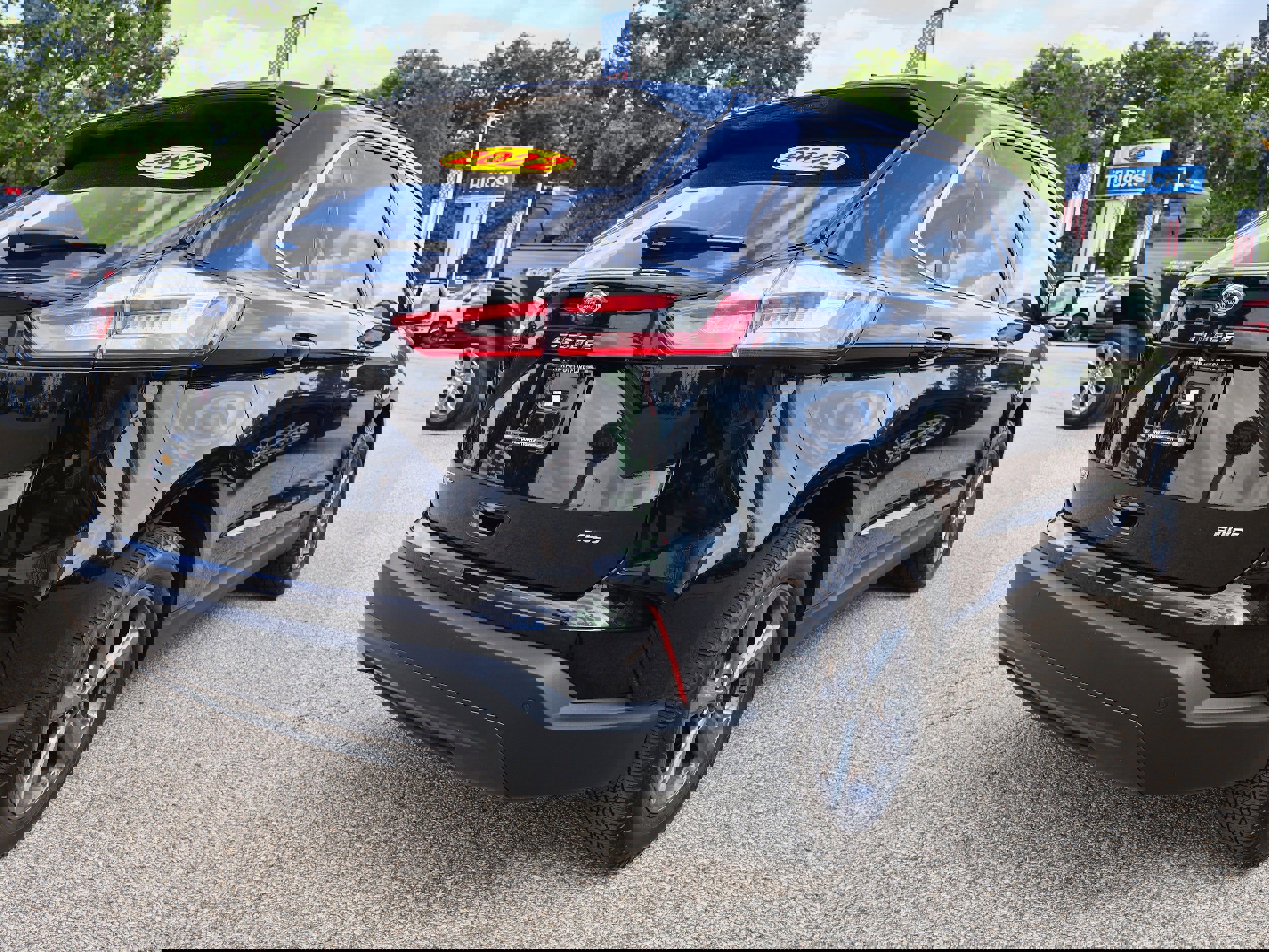 Used 2022 Ford Edge SEL w/ Sport Appearance Package image 5