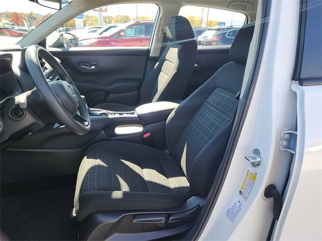 Certified 2025 Honda HR-V LX image 7