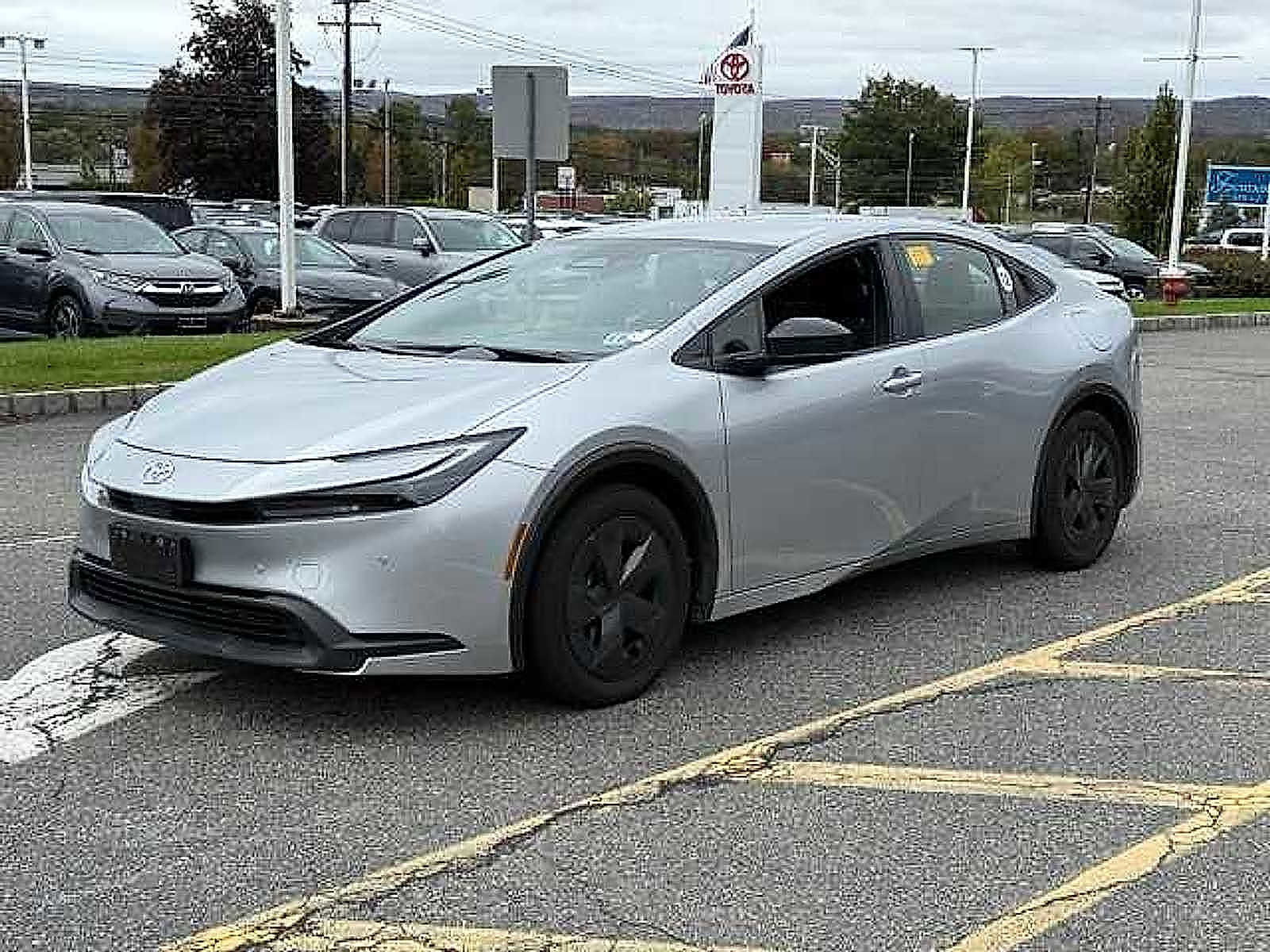Used 2024 Toyota Prius LE