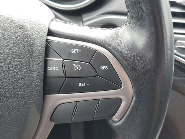 Used 2021 Jeep Grand Cherokee Altitude AWD/4WD image 24