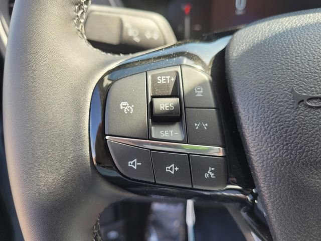 New 2025 Ford Escape SE image 11