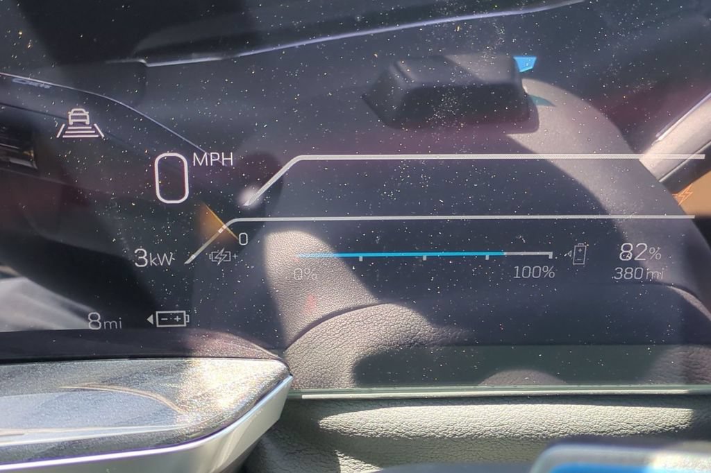 New 2026 Cadillac Escalade IQL Sport 2 w/ LPO, Premium Carpet Package AWD/4WD image 7