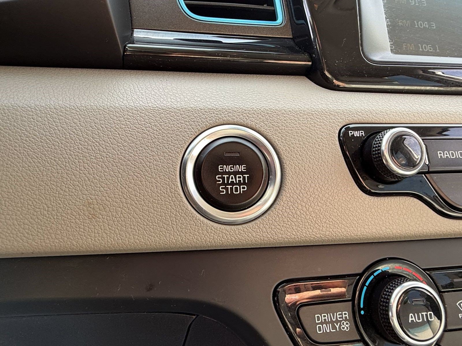 Used 2019 Kia Niro EX FWD image 17