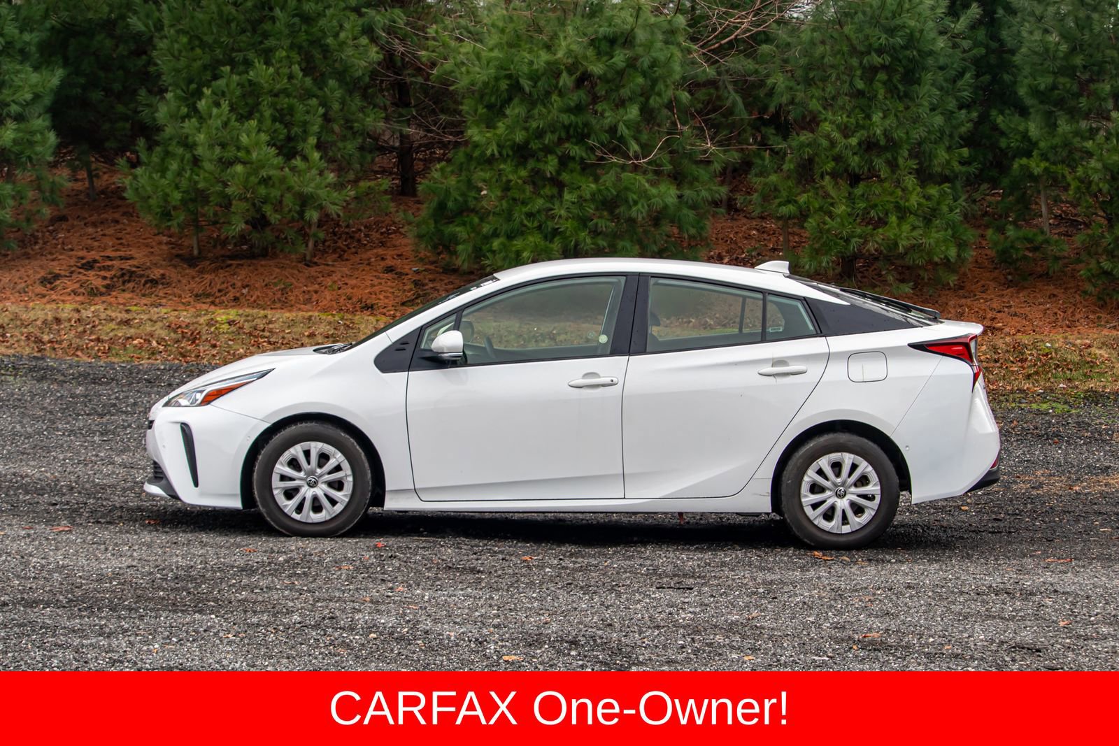 Used 2022 Toyota Prius LE image 4