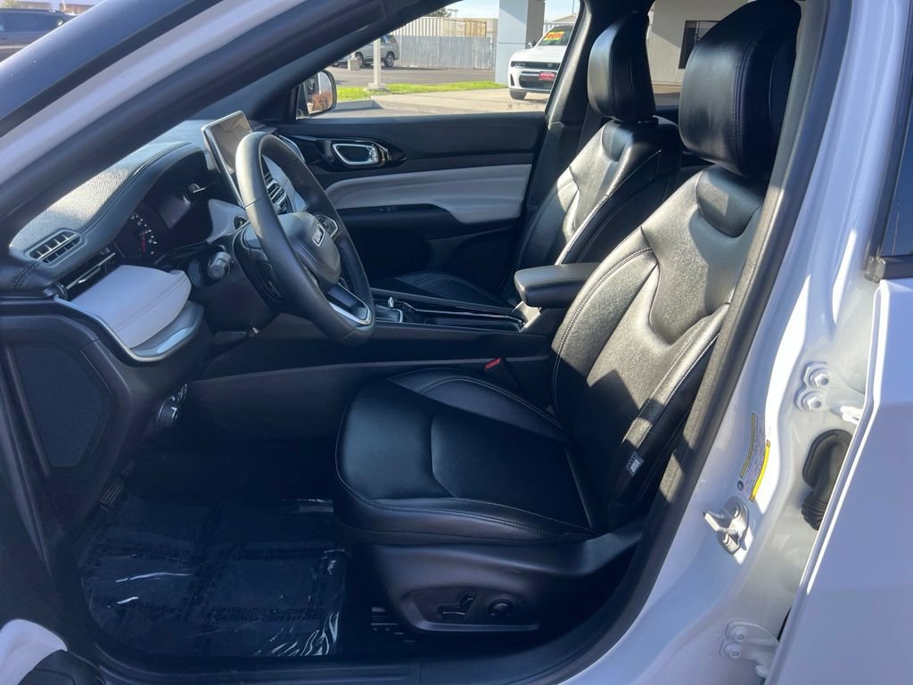 Used 2025 Jeep Compass Limited AWD/4WD image 20
