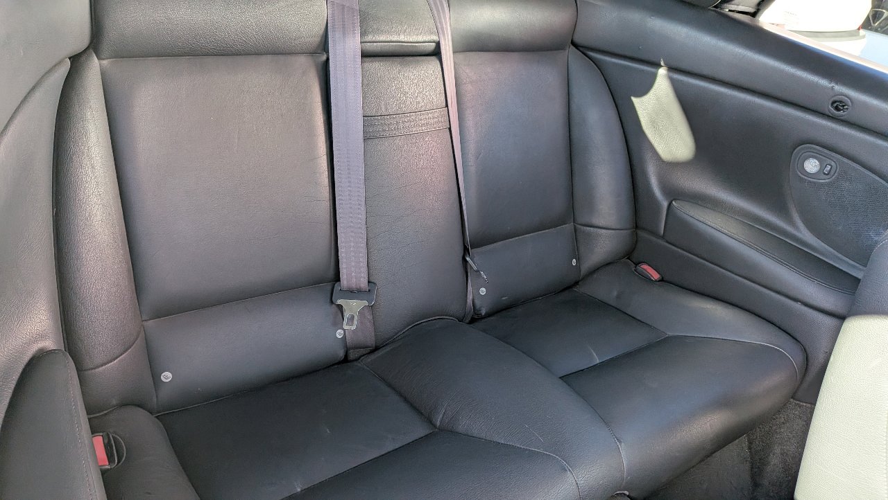 Used 2004 Volvo C70 HT image 13