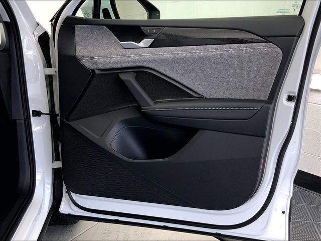 Certified 2025 Volkswagen Tiguan S w/ 18" Wheel Package image 23