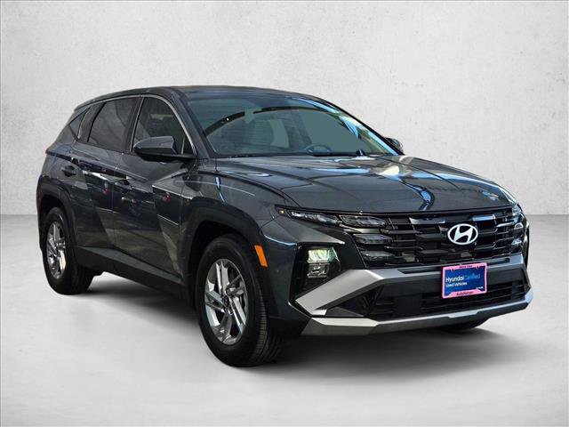Certified 2025 Hyundai Tucson SE FWD video 3