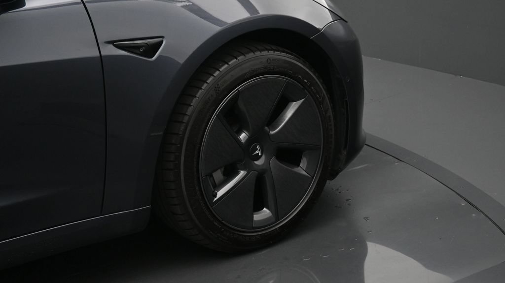 Used 2021 Tesla Model 3 Standard Range Plus RWD image 6
