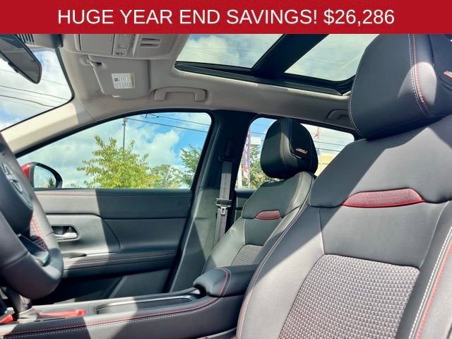 New 2025 Nissan Kicks SR w/ SR Premium Package AWD/4WD image 22