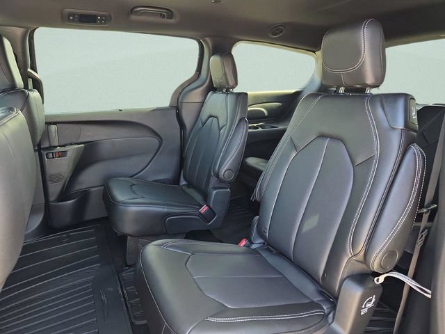 New 2026 Chrysler Voyager LX FWD image 18