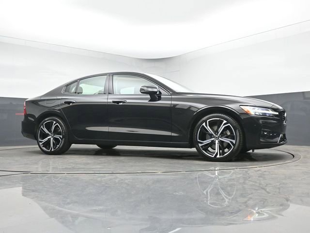 Used 2023 Volvo S60 B5 Ultimate w/ Protection Package Premier FWD image 32