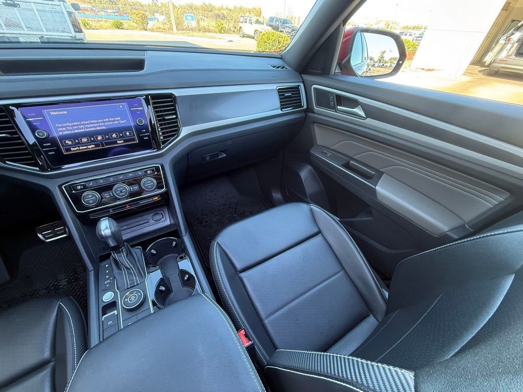 Used 2022 Volkswagen Atlas Cross Sport SEL R-Line image 13
