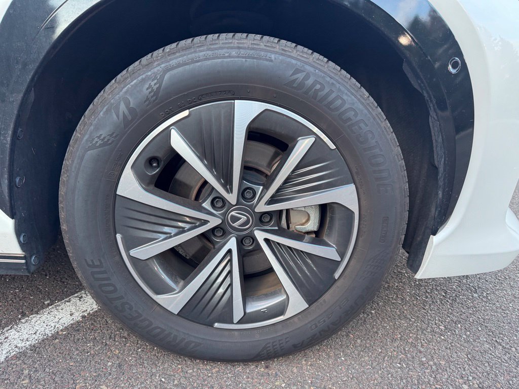 Used 2024 Lexus RZ 450e Premium w/ Technology Package AWD/4WD image 7