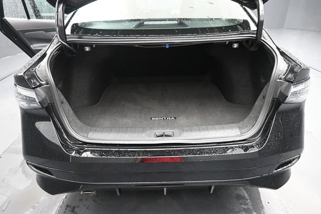 Used 2026 Nissan Sentra SR w/ Floor Mat Package FWD image 21