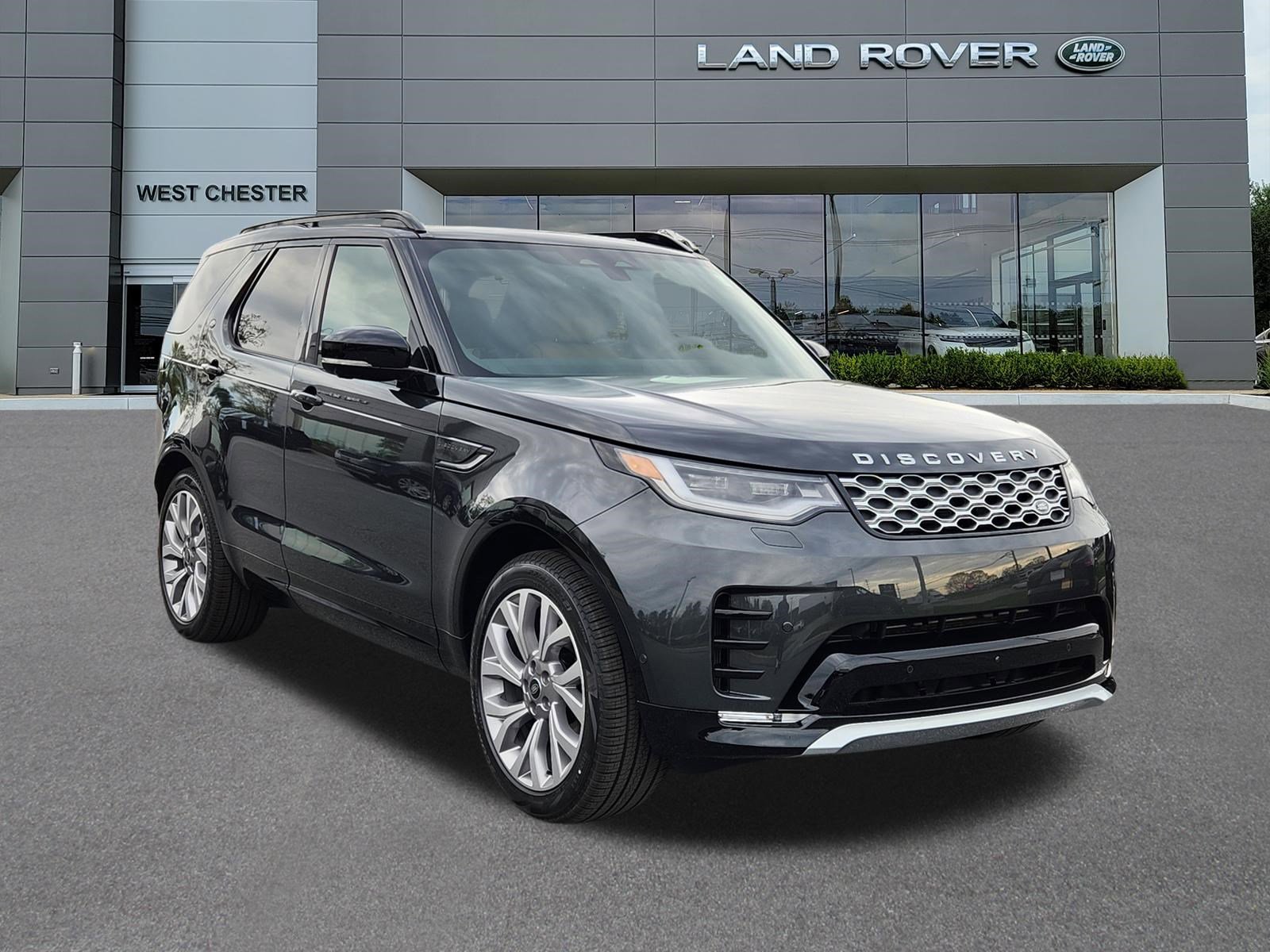 New 2026 Land Rover Discovery Limited Edition AWD/4WD image 2