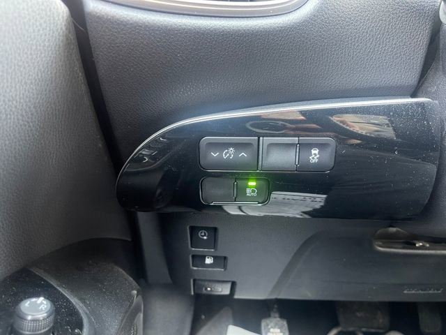Used 2022 Toyota Prius Prime LE image 20