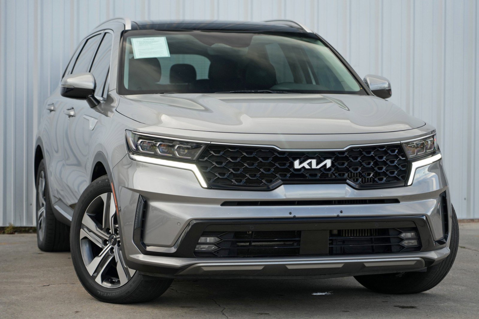 Used 2022 Kia Sorento SX w/ Panoramic Sunroof Package image 2