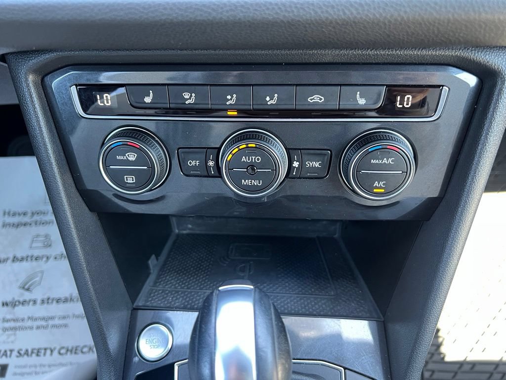 Used 2020 Volkswagen Tiguan SE R-Line AWD/4WD image 31