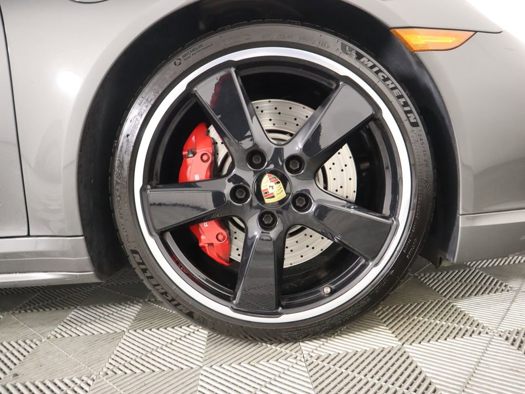 Used 2017 Porsche 911 Turbo image 35