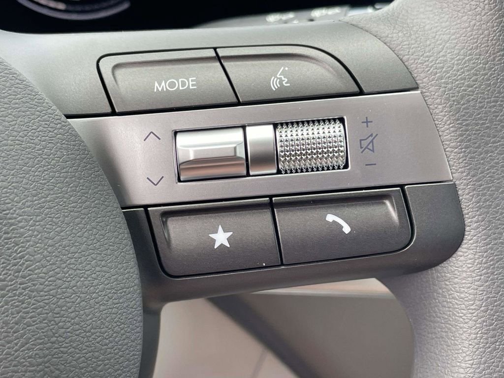 New 2026 Hyundai Kona SE FWD image 23