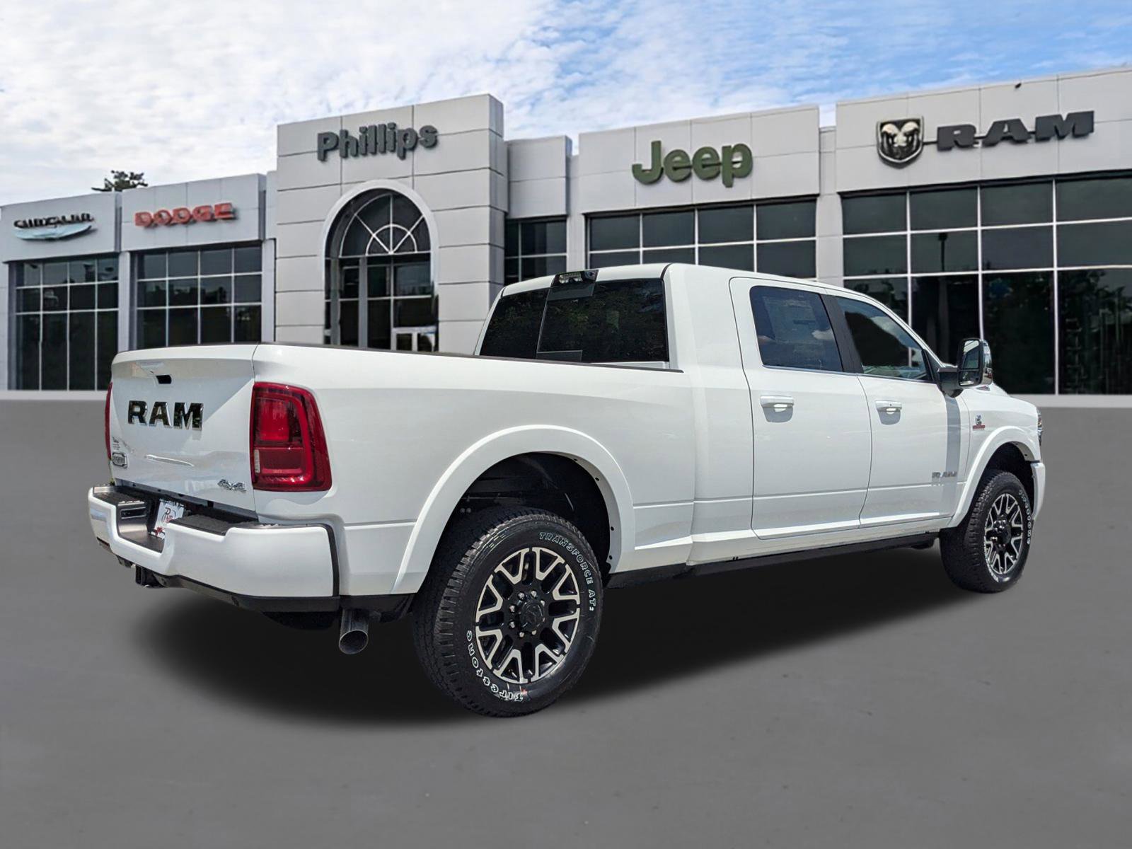 New 2026 RAM 2500 Limited AWD/4WD image 3