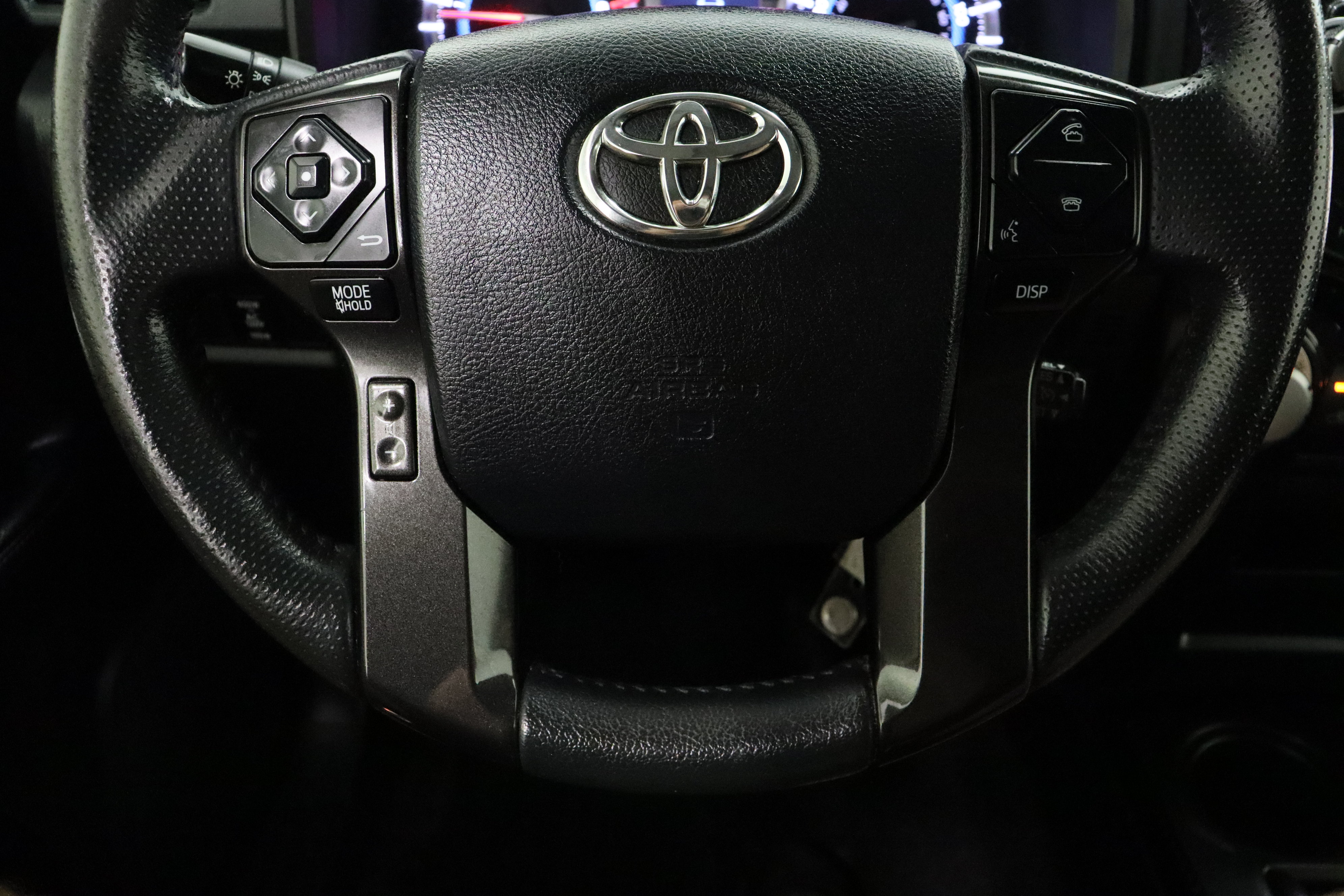 Used 2017 Toyota 4Runner TRD Off-Road Premium AWD/4WD image 25