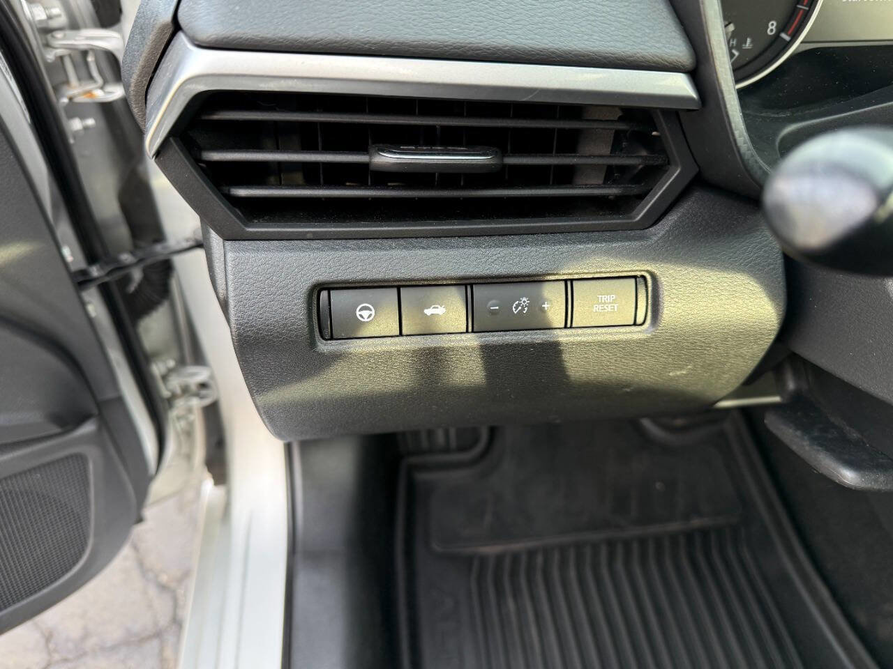 Used 2020 Nissan Altima 2.5 SV image 18