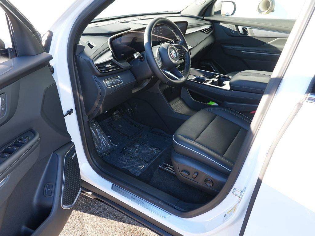 Used 2025 Buick Enclave Preferred image 13